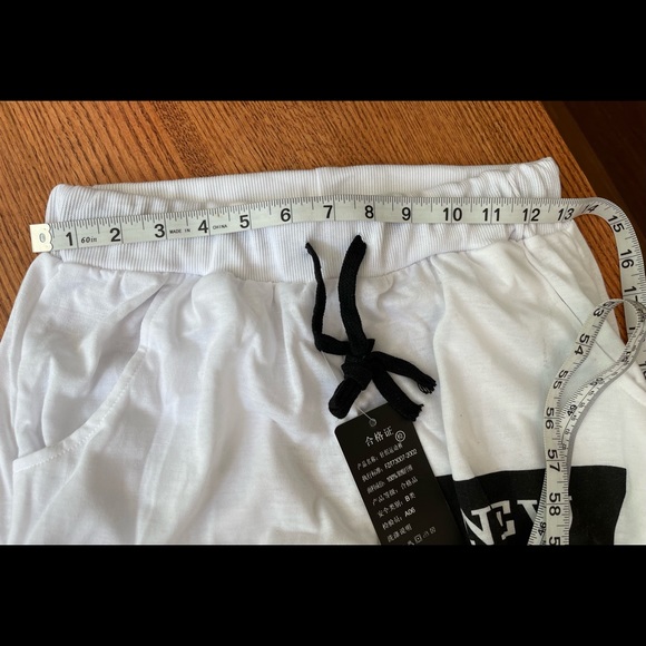 NWT mens Medium joggers. - Picture 7 of 10